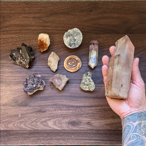 Assorted Crystal Collection - Picture 1 of 5